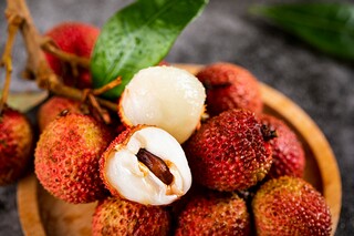 赞美老师的诗句（赞美老师的诗句六年级）