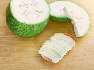 阆苑琼楼成语解释_阆苑琼楼成语解释大全